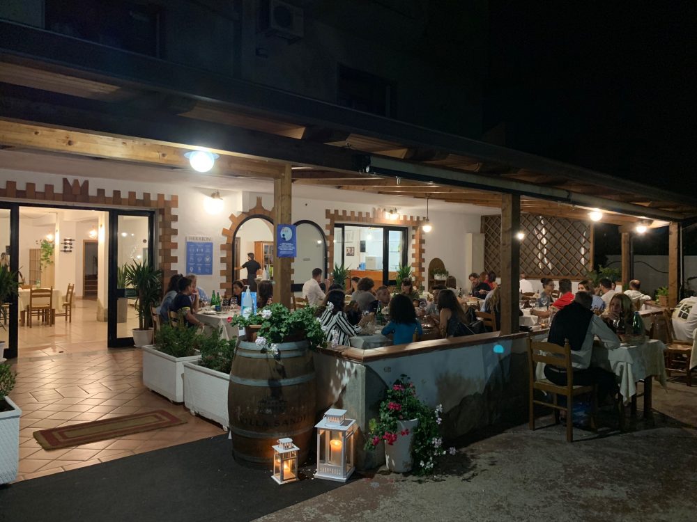 Esterni del Ristorante Heraion a Novi Velia ai piedi del Monte Gelbison